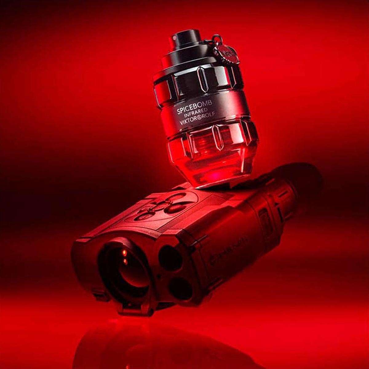 Buy Viktor & Rolf Spicebomb Infrared Eau De Toilette - 90 ml