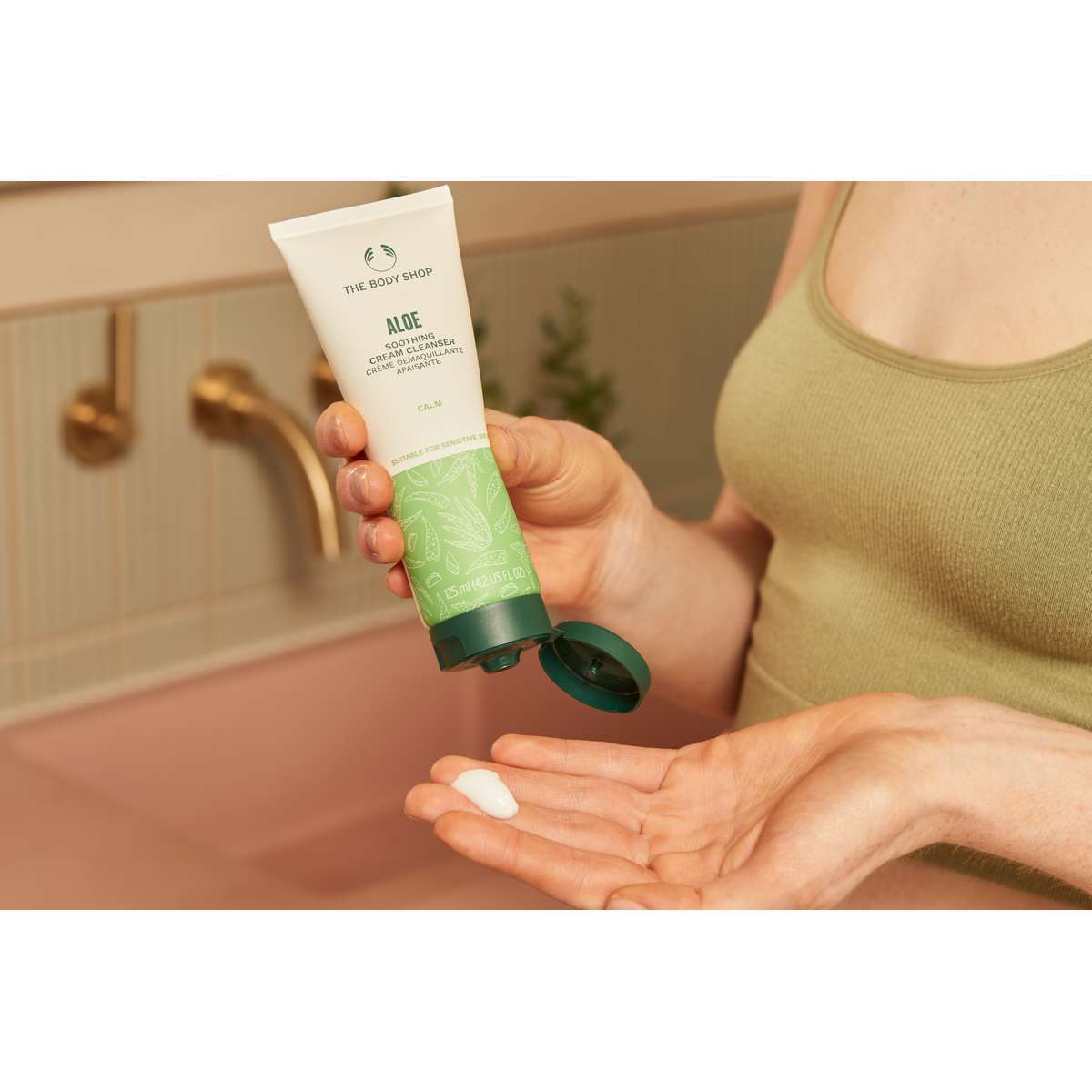 Buy The Body Shop Cream Cleanser - Aloe Vera, 125 ml Online at Best Price  in India | SSBeauty